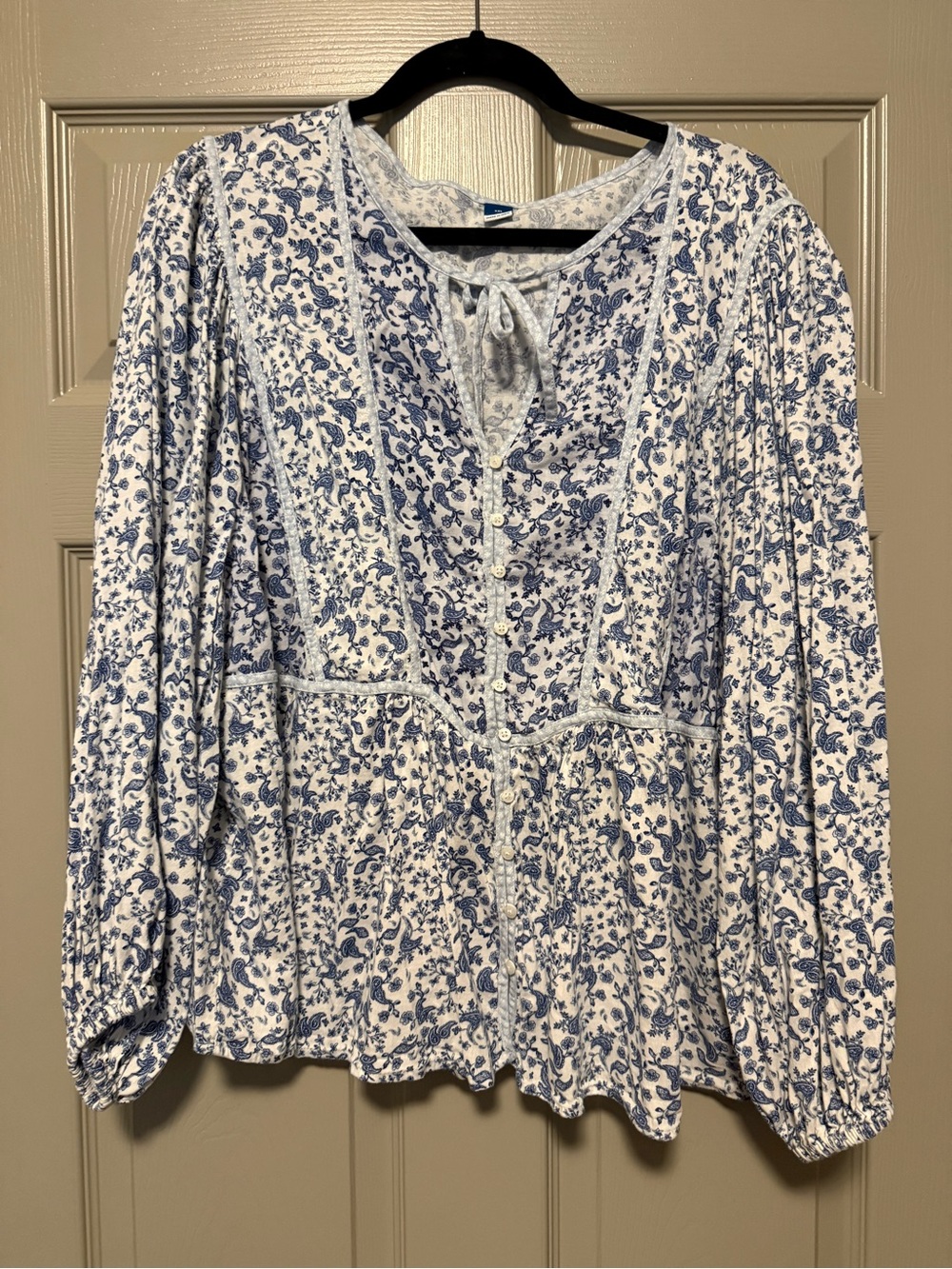 Old Navy White and Blue Floral Peasant Blouse